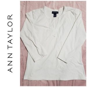 ⭐ Ann Taylor White 3/4 Sleeve Top (Small)